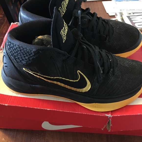 Various Nikes - Picture 10 of 14